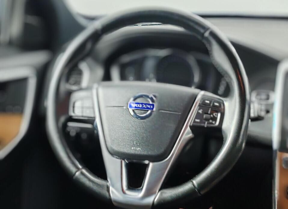 Volvo XC60, I Рестайлинг 2.0 AT (245 л.с.) 4WD