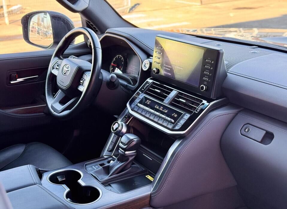 Toyota Land Cruiser, 300 Series 3.4 AT (415 л.с.) 4WD