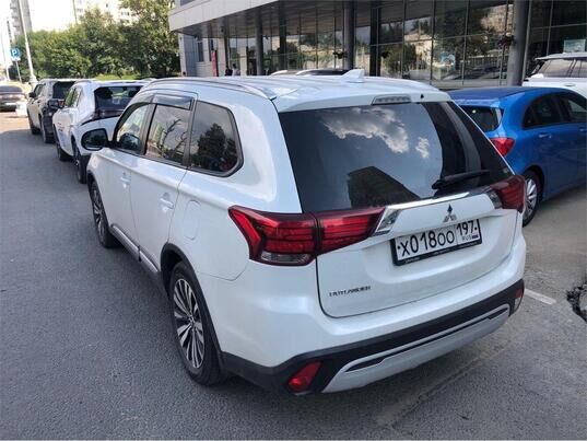 Mitsubishi Outlander, 2020 г., 82 716 км