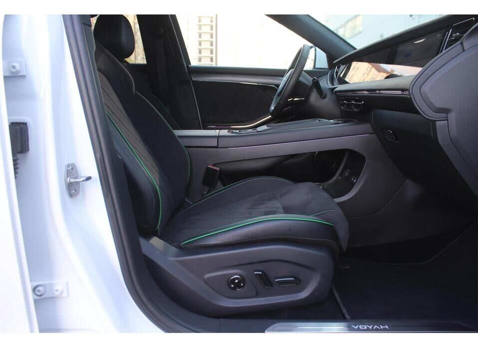 Voyah Free, I Рестайлинг 1.5hyb AT (490 л.с.) 4WD