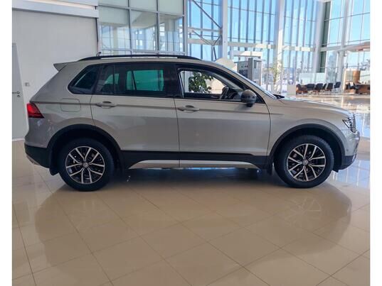 Volkswagen Tiguan, 2019&nbsp;г., 100&nbsp;648&nbsp;км