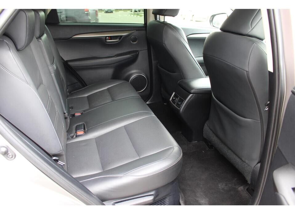 Lexus NX 200t 2.0 AT (238 л.с.) 4WD