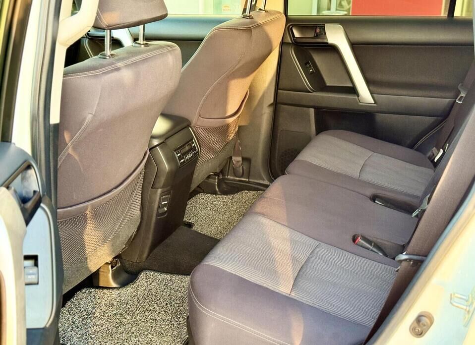 Toyota Land Cruiser Prado, 150 Series Рестайлинг 2 2.8d AT (177 л.с.) 4WD