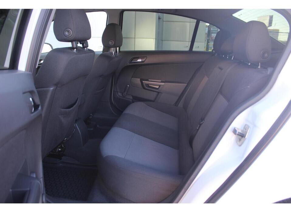 Opel Astra 1.6 MT (115 л.с.)