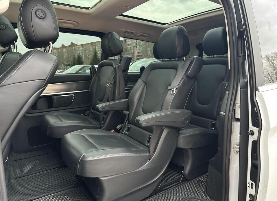 Mercedes-Benz V-Класс, III (W447) Рестайлинг 300 d длинный 2.0d AT (239 л.с.) 4WD