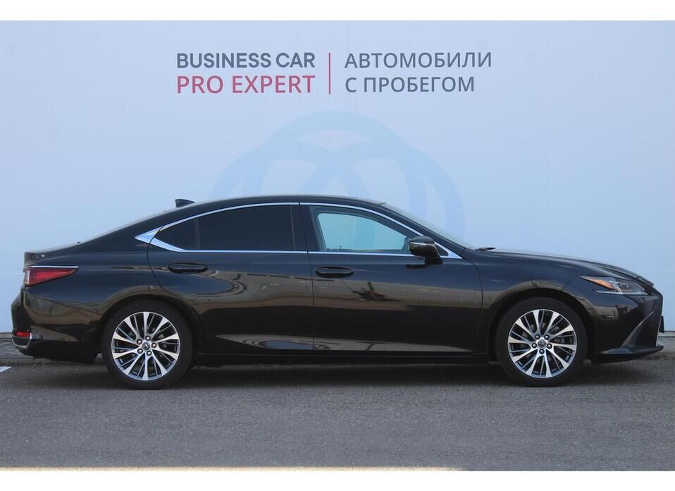 Lexus ES, VII 250 2.5 AT (200 л.с.)