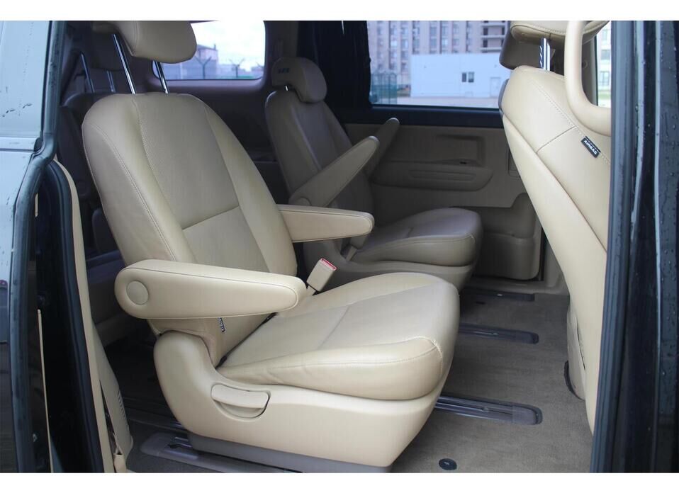 Kia Carnival, III 2.2d AT (202 л.с.)