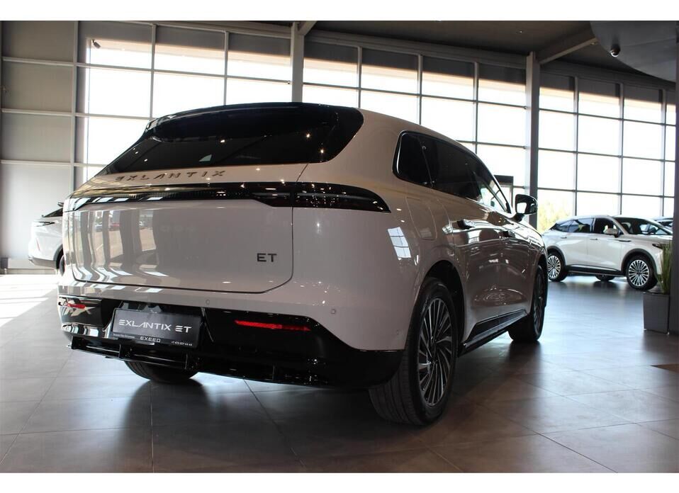 EXEED Exlantix ET 1.5hyb AT (469 л.с.) 4WD
