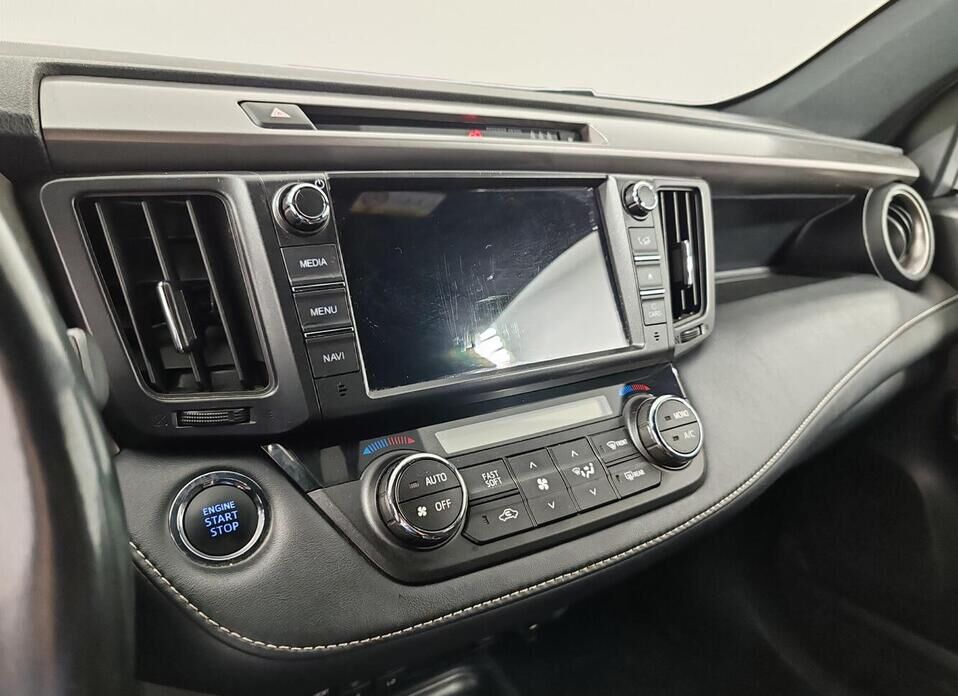Toyota RAV4, IV (XA40) Рестайлинг 2.0 CVT (146 л.с.) 4WD