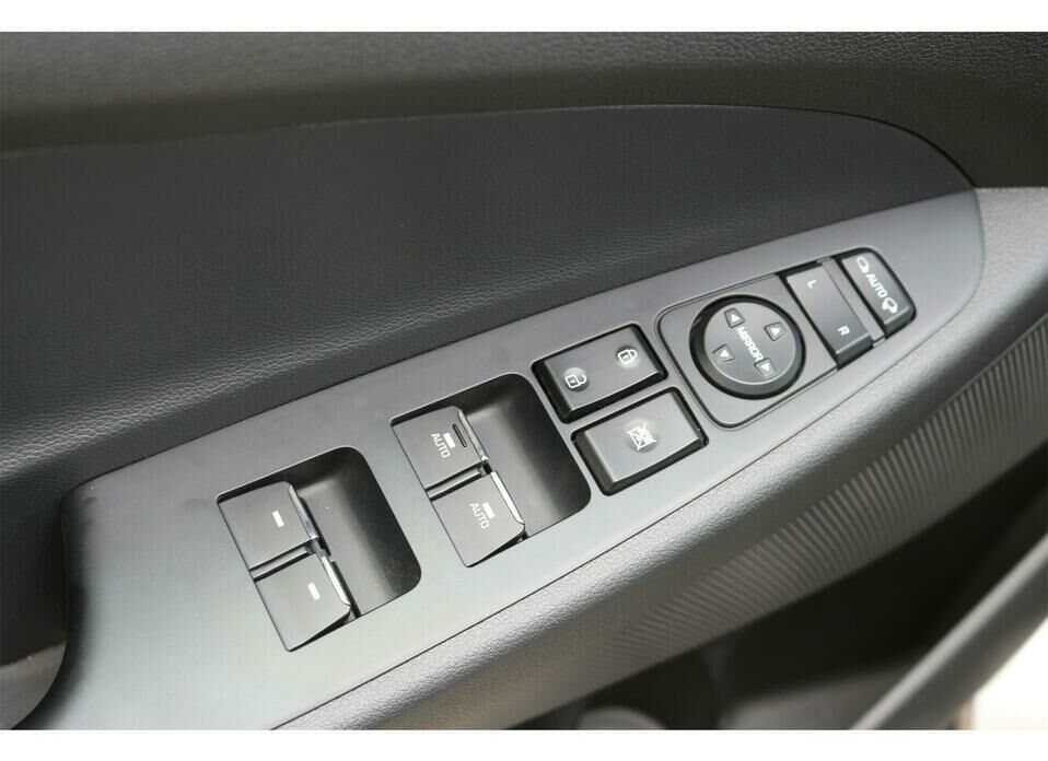 Hyundai Tucson 2.4 AT (184 л.с.) 4WD