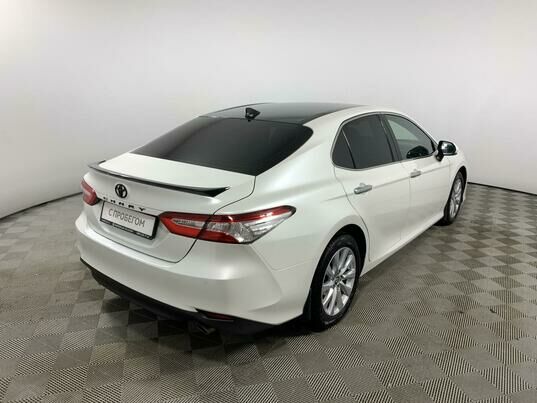 Toyota Camry, 2018 г., 99 987 км