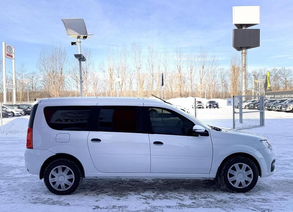 LADA (ВАЗ) Largus, I Рестайлинг 1.6 MT (90 л.с.)