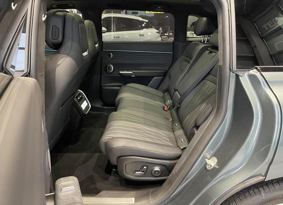 EXEED Exlantix ET 1.5hyb AT (469 л.с.) 4WD