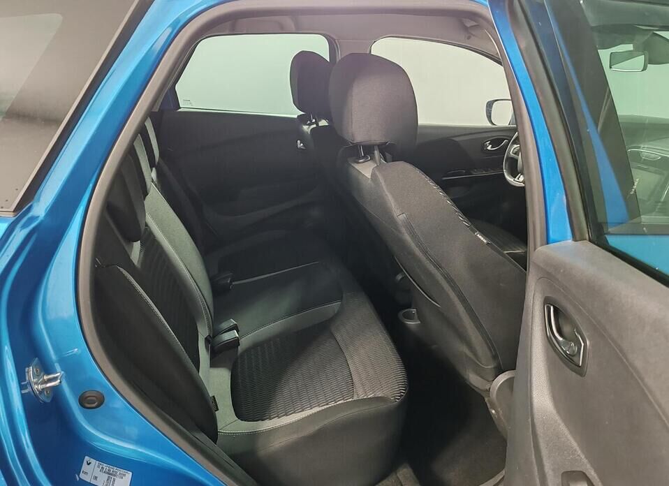 Renault Kaptur, I 2.0 AT (143 л.с.) 4WD