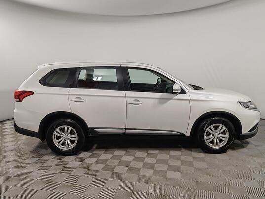 Mitsubishi Outlander, 2019&nbsp;г., 135&nbsp;978&nbsp;км