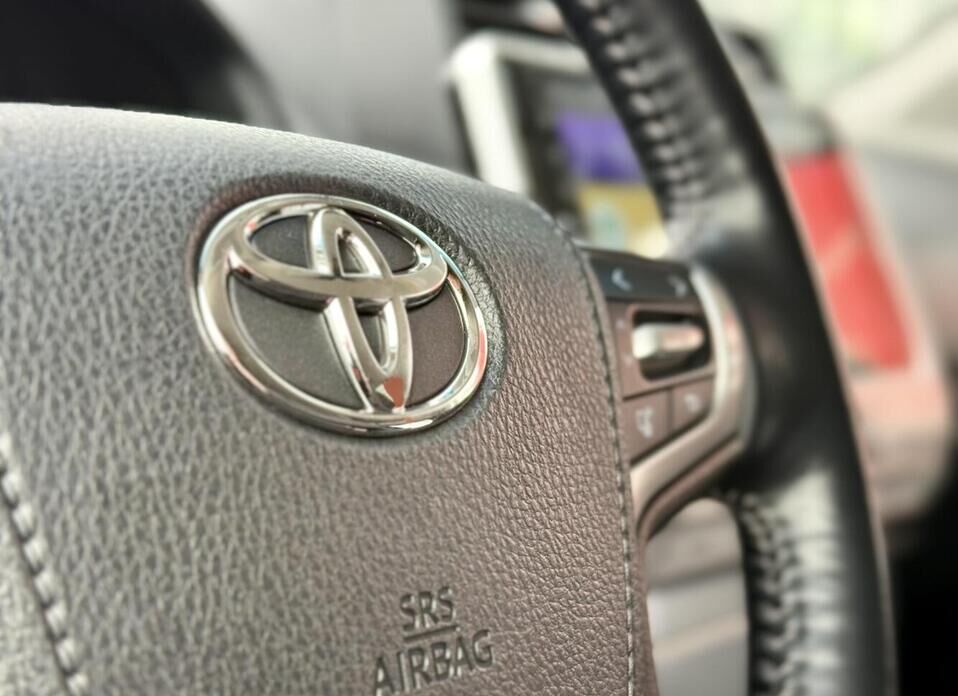 Toyota Land Cruiser Prado, 150 Series Рестайлинг 2 2.8d AT (204 л.с.) 4WD