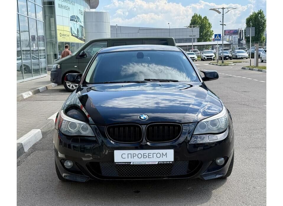 BMW 5 серии, V (E60/E61) Рестайлинг 525xi 3.0 MT (218 л.с.) 4WD