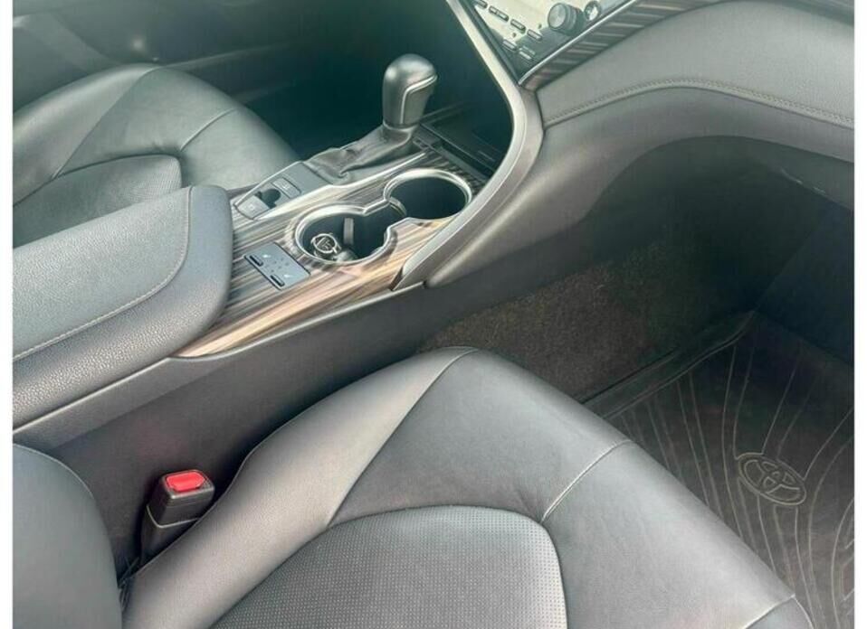 Toyota Camry, VIII (XV70) 3.5 AT (249 л.с.)