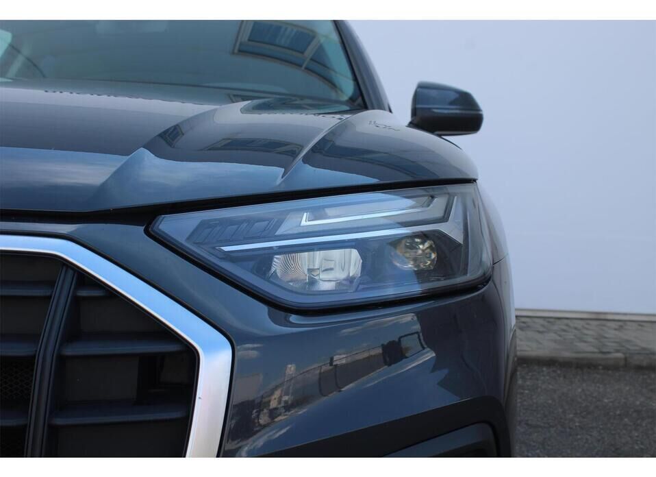 Audi Q5, II (FY) Рестайлинг 45 TFSI 2.0 AMT (249 л.с.) 4WD
