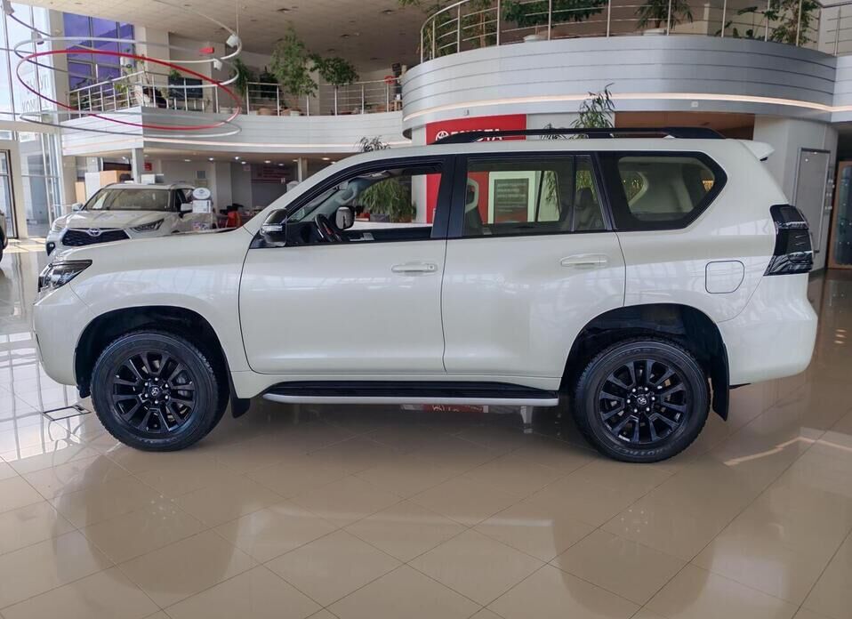 Toyota Land Cruiser Prado, 150 Series Рестайлинг 3 2.8d AT (200 л.с.) 4WD