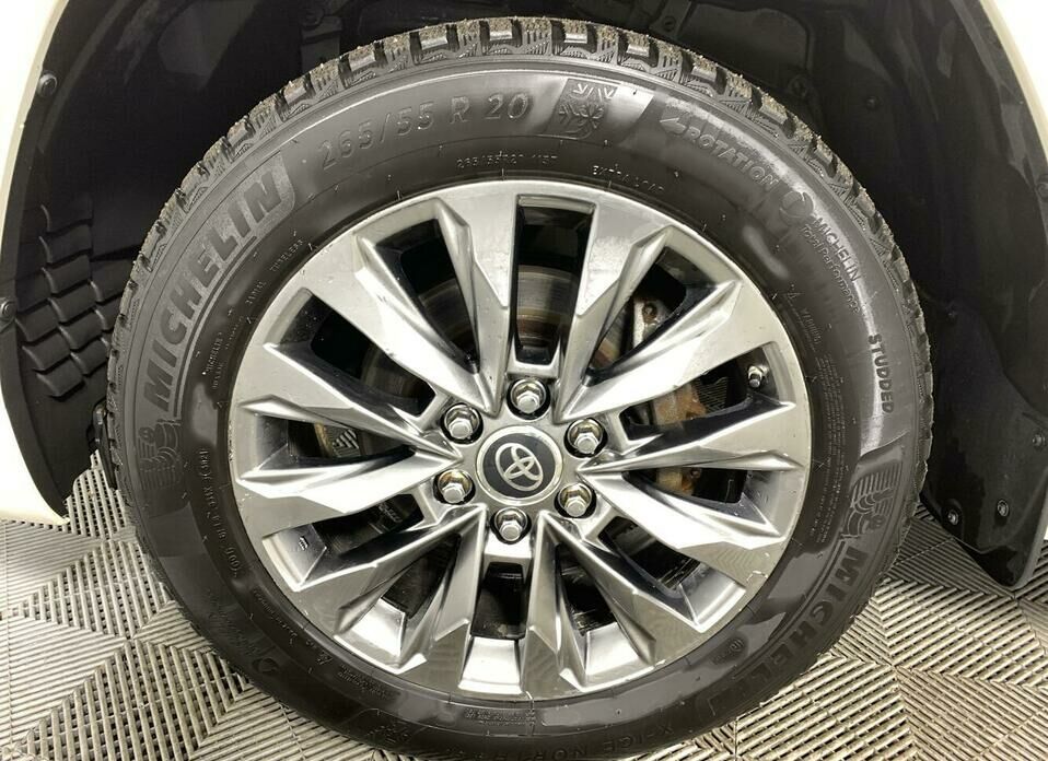 Toyota Land Cruiser 3.5 AT (415 л.с.) 4WD