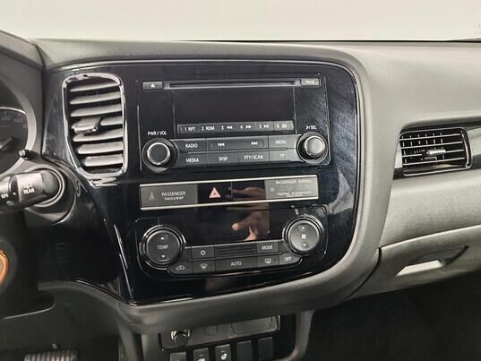 Mitsubishi Outlander, 2019&nbsp;г., 135&nbsp;978&nbsp;км