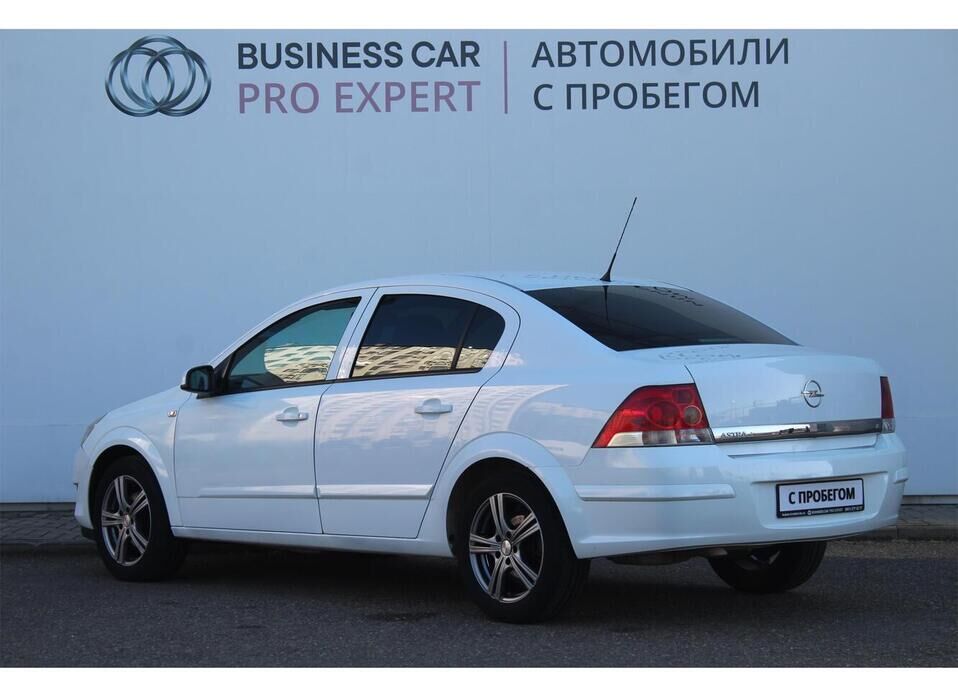 Opel Astra 1.6 MT (115 л.с.)