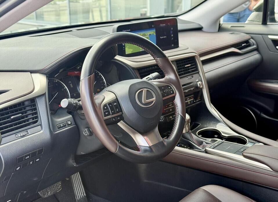 Lexus RX, IV Рестайлинг 300 2.0 AT (238 л.с.) 4WD