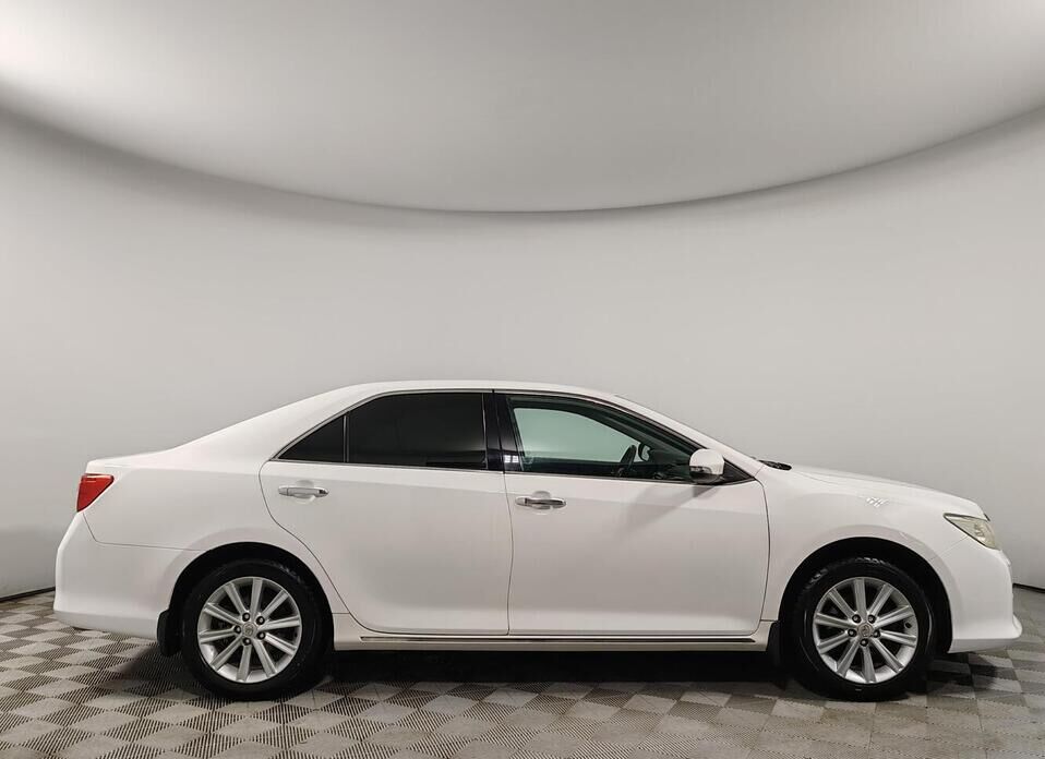 Toyota Camry, VII (XV50) 2.5 AT (181 л.с.)