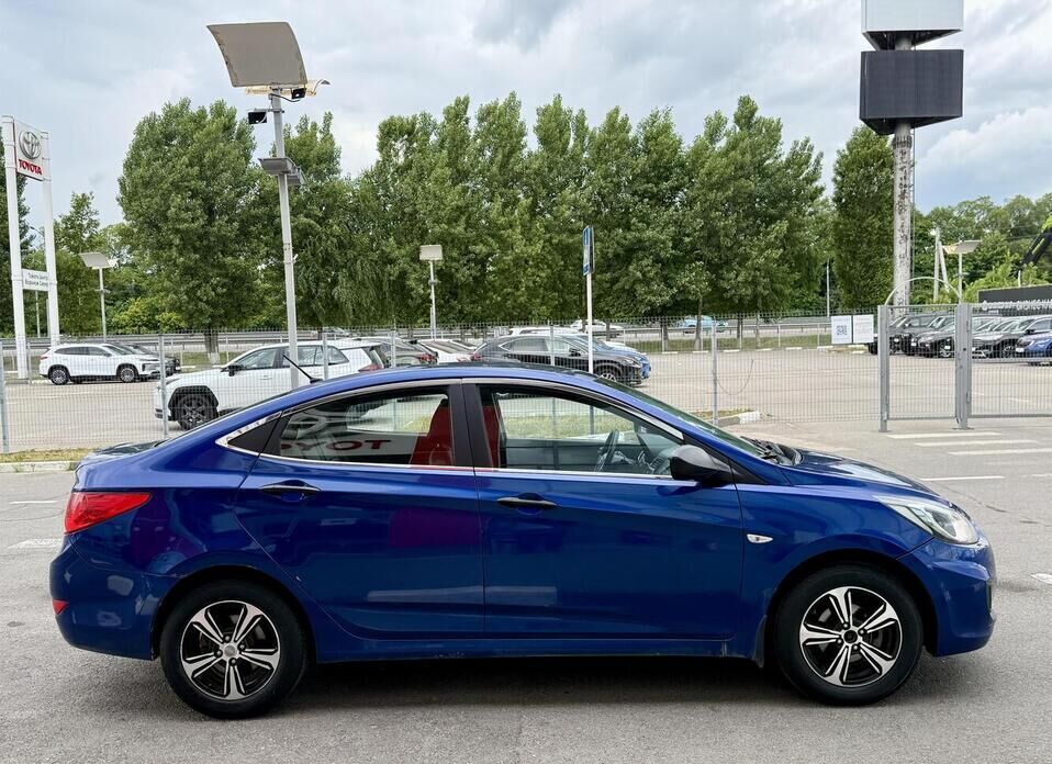 Hyundai Solaris, I 1.4 AT (107 л.с.)