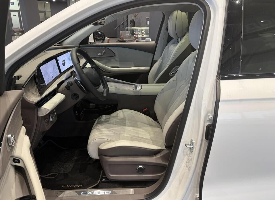 EXEED RX 2.0 AT (249 л.с.) 4WD