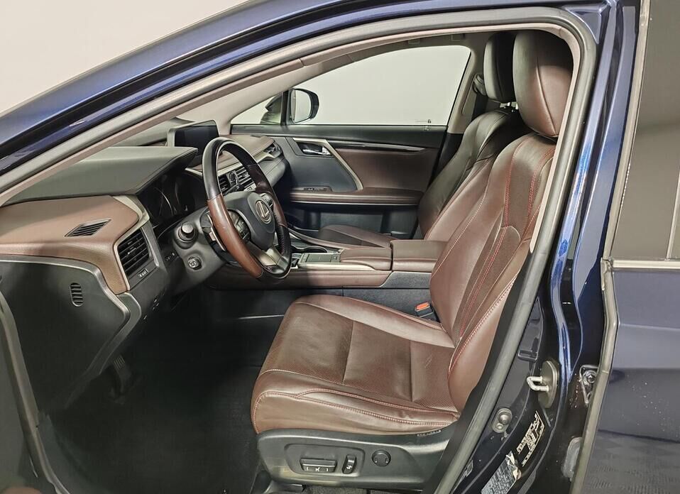 Lexus RX, IV Рестайлинг 300 2.0 AT (238 л.с.) 4WD