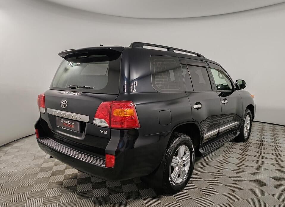 Toyota Land Cruiser, 200 Series Рестайлинг 1 4.5d AT (235 л.с.) 4WD