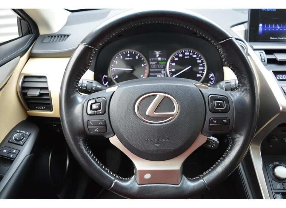 Lexus NX, I 200 2.0 CVT (150 л.с.) 4WD