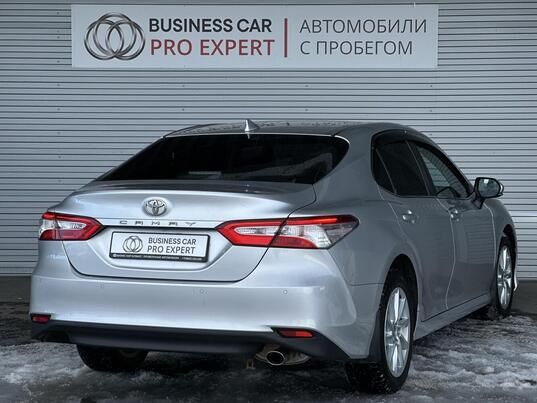 Toyota Camry, 2021&nbsp;г., 77&nbsp;424&nbsp;км