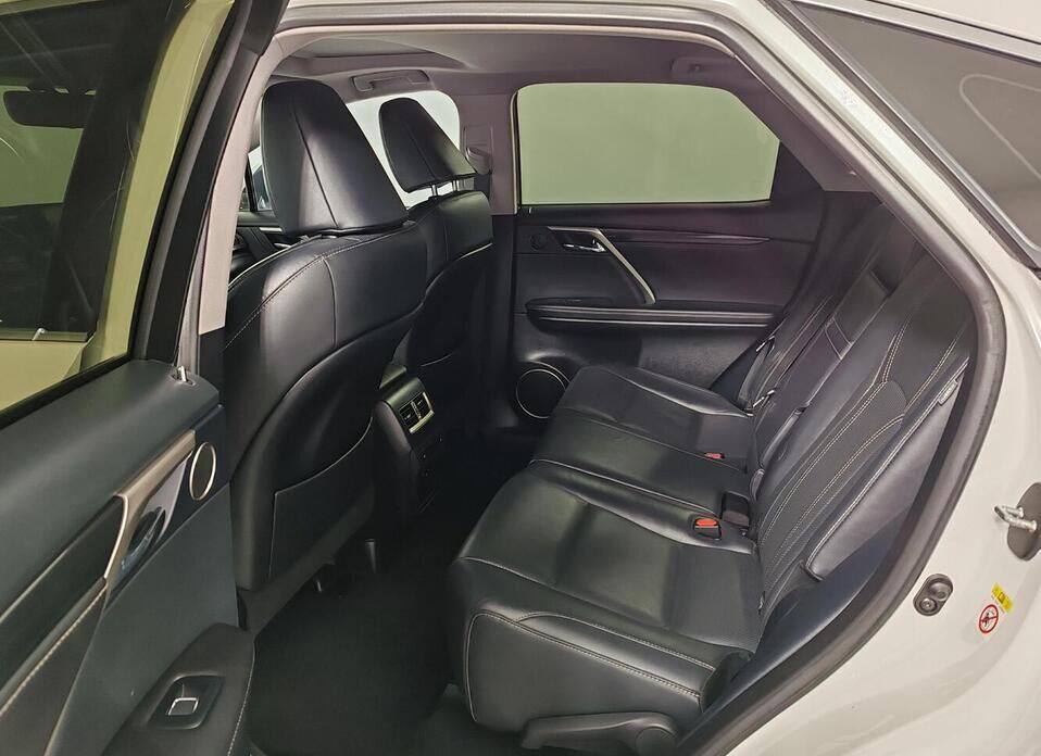 Lexus RX 200t 2.0 AT (238 л.с.) 4WD