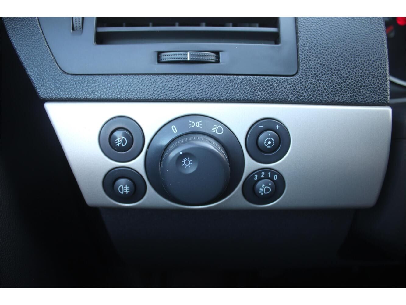 Opel Astra 1.6 MT (115 л.с.)