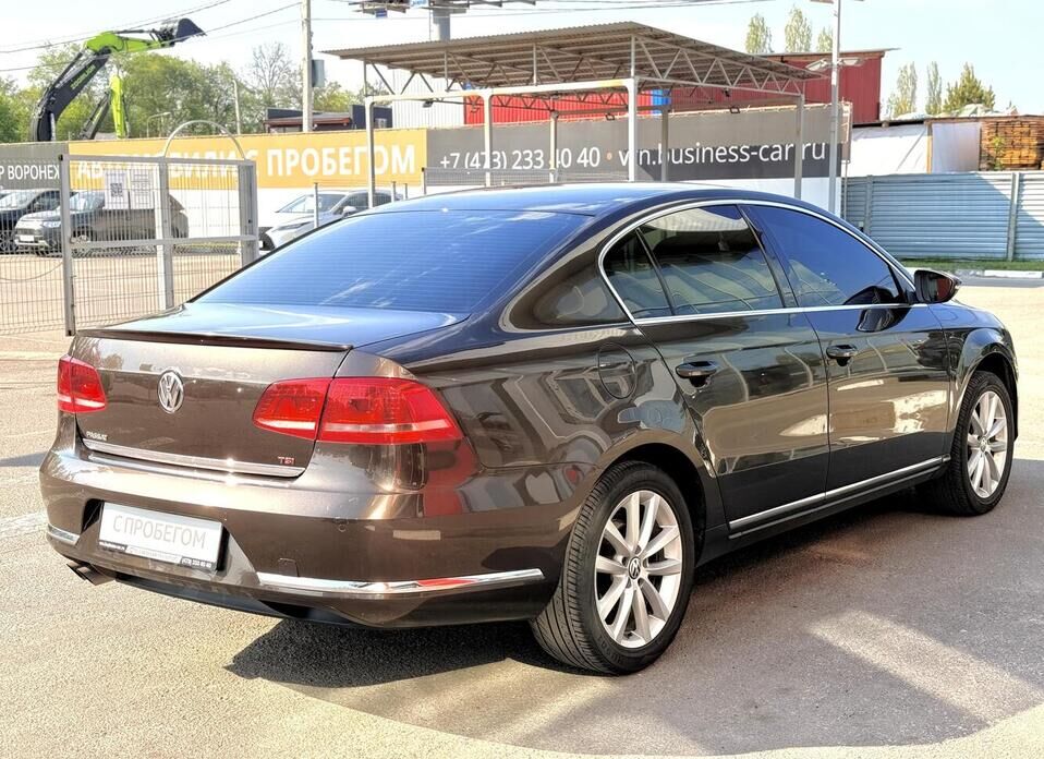 Volkswagen Passat, B7 1.8 MT (152 л.с.)