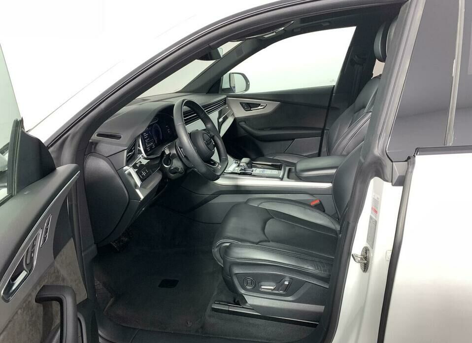 Audi Q8 55 TFSI 3.0 AT (340 л.с.) 4WD