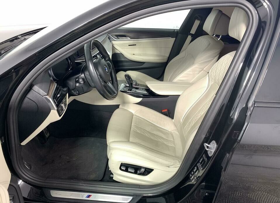 BMW 5 серии 530d xDrive 3.0d AT (249 л.с.) 4WD