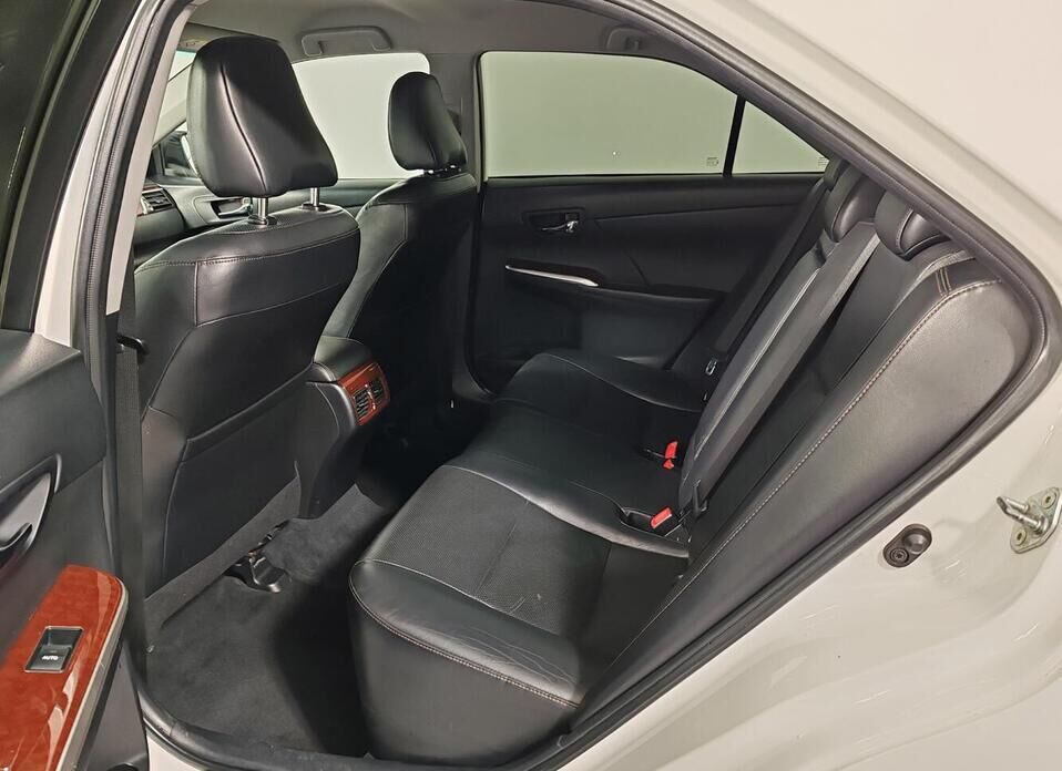 Toyota Camry, VII (XV50) 2.5 AT (181 л.с.)