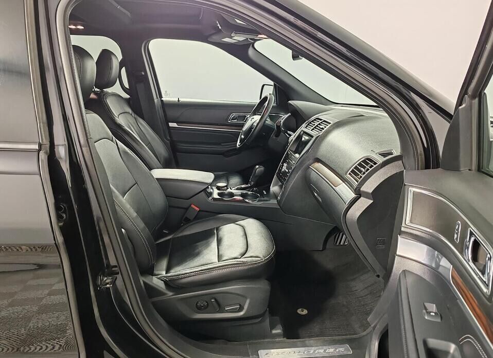 Ford Explorer, V Рестайлинг 2 3.5 AT (249 л.с.) 4WD