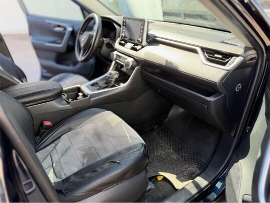 Toyota RAV4, 2020&nbsp;г., 190&nbsp;575&nbsp;км