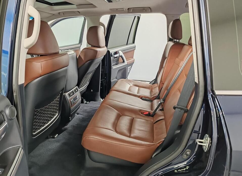 Toyota Land Cruiser, 200 Series Рестайлинг 2 4.5d AT (249 л.с.) 4WD