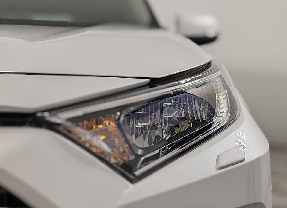 Toyota RAV4, V (XA50) 2.0 CVT (173 л.с.) 4WD