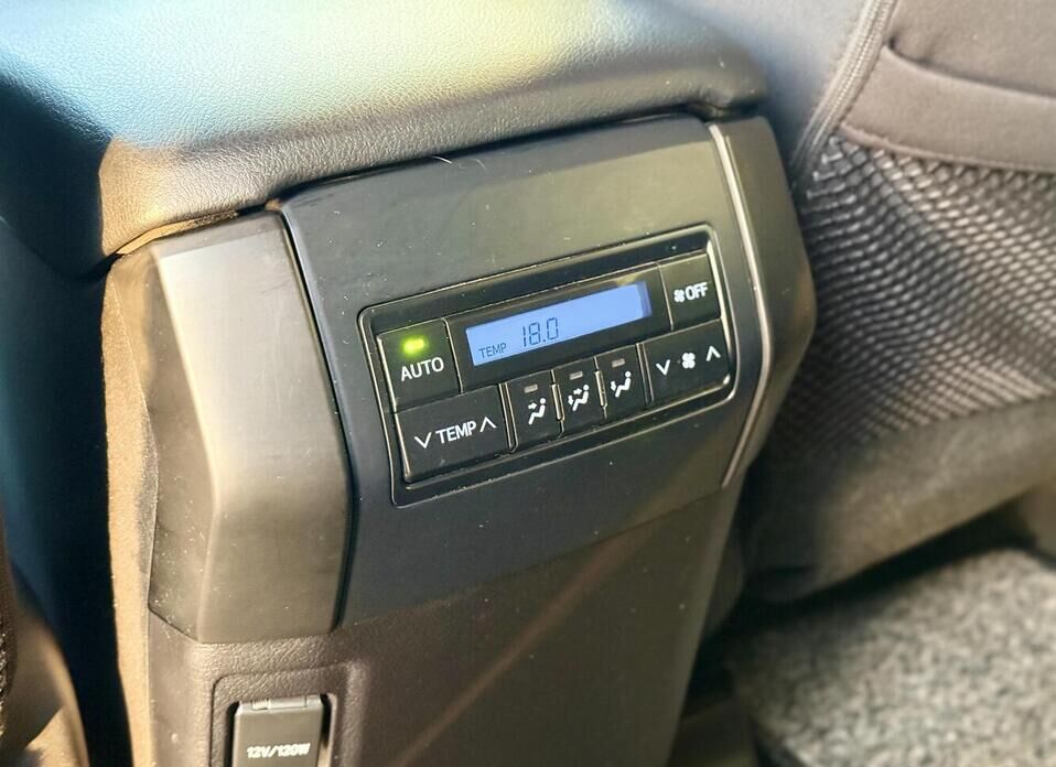 Toyota Land Cruiser Prado, 150 Series Рестайлинг 2 2.8d AT (177 л.с.) 4WD