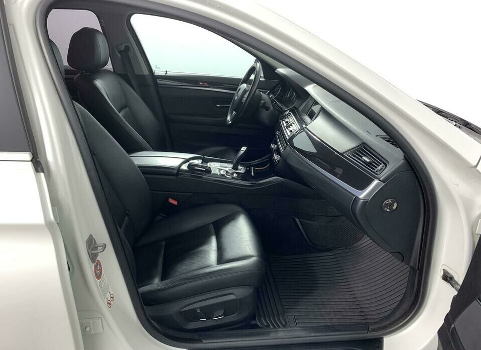 BMW 5 серии 528i xDrive 2.0 AT (245 л.с.) 4WD