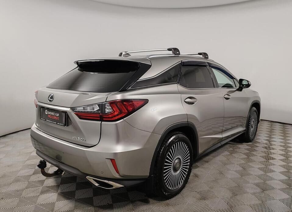 Lexus RX, IV 300 2.0 AT (238 л.с.) 4WD