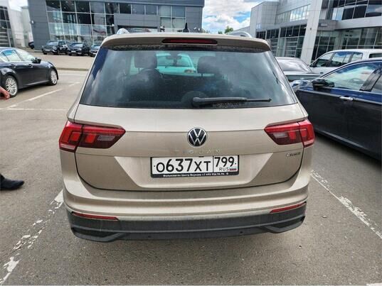 Volkswagen Tiguan, 2021&nbsp;г., 96&nbsp;047&nbsp;км