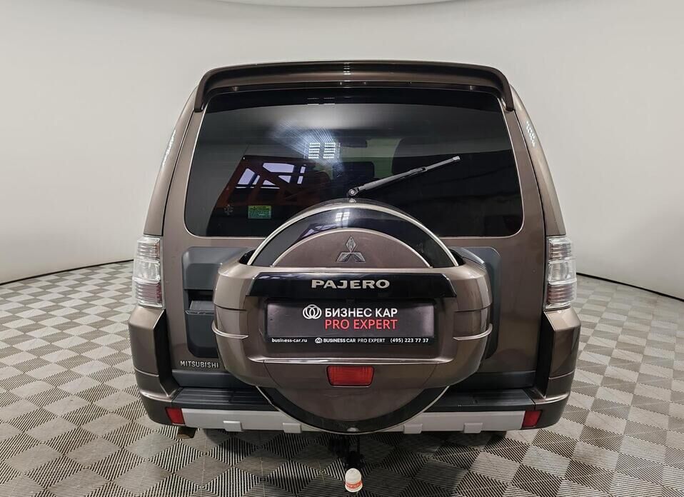 Mitsubishi Pajero, IV Рестайлинг 1 3.0 AT (178 л.с.) 4WD